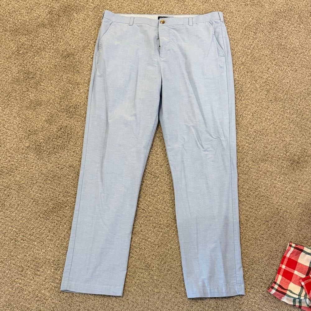 Izod Men's Sky Blue Chinos